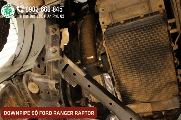 goi-do-full-option-cong-luc-cho-Ford-Ranger-Raptor-2